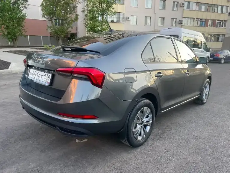 Продам skoda rapid 1.6 механика 2021г.   23 000 пробег с салона в одних руках сервисная книжка со всеми то! Все обслужено вложений не требует.   Круиз контроль, датчик дождя, мультимедиа car play. В машине все есть для ежедневной комфортной эксплуатации. Цена 1 450 000
Тел. +7949 716 88 75
📲 Tg: александр владимирович
📞 Звоните: +7(949)7168875 - фотография - 7
