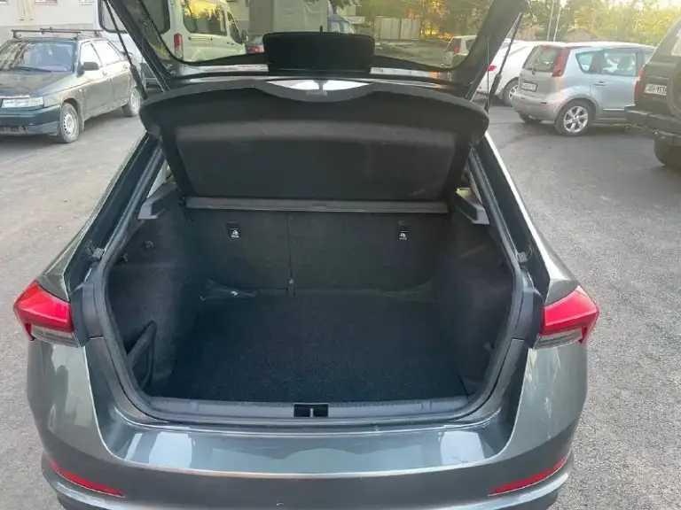 Продам skoda rapid 1.6 механика 2021г.   23 000 пробег с салона в одних руках сервисная книжка со всеми то! Все обслужено вложений не требует.   Круиз контроль, датчик дождя, мультимедиа car play. В машине все есть для ежедневной комфортной эксплуатации. Цена 1 450 000
Тел. +7949 716 88 75
📲 Tg: александр владимирович
📞 Звоните: +7(949)7168875 - фотография - 9