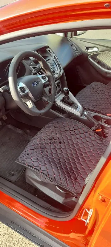 Продам ford focus 3, 2014г. В. , родной пробег 215т. Км. , двигатель 1.6.

Техническая часть автомобиля и кузов на отлично. Двигатель работает ровно, не тарахтит. Коробка без нареканий.
Просторный салон-трансформер. Задние сиденья складываются в ровный пол.

Стёкла все родные.

Комплектация: кондиционер, эл. Зеркала с подогревом, подогрев сидений, лобовое с подогревом, усилитель руля, передние эл. Стеклоподъемники, abs, помощь на подъёме и т. Д. Все системы автомобиля работают исправно, никаких нареканий нет.

По документам без всяких запретов и ограничений. Ежедневно за рулем.

Цена - 740000р. Торг возле автомобиля. Обмен не интересует.

Г. Донецк
+79494849002 - фотография - 4