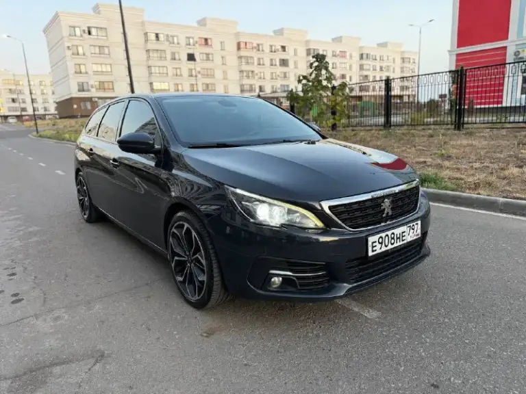 Пежо 308 2018 г. В. 1.5 дизель, механика. Пробег 134 000 км. Технически и внешне авто не требует вложений. Недавно поменян комплект грм с помпой.
В автомобиле работает все ! Много приятных опций, автоскладывание зеркал, carplay, функция стартстоп, навигация. На красивых 18 литых дисках. Юридически все стерильно.
Присутствует адекватный торг у капота.
Цена : 1 370 000₽
Авто в мариуполе
Телефон для связи +7(949)558-51-69 - фотография - 2