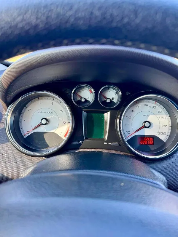 🦁 Peugeot 308
💰Цена: 410 000р
🏢Город: мариуполь
📅Год выпуска: 2008
🧾Пробег: 229 132 км.
⚙️Двигатель: 1.6
⛽Топливо: бензин
⚙️Кпп: автомат
📞 Телефон:
+7-949-727-41-51
+7-949-551-91-52
+7-989-263-55-56
💾 Описание:
👌 Городской хэтчбек идеально подойдёт на каждый день начинающему водителю. Надежный двигатель без расхода масла в паре с классическим автоматом. Кузов крепкий, не гнилой.
✅ Двигатель и акпп контрактные с минимальным пробегом, турбина новая.
✅ Двухзонный климат контроль морозит шикарно, коробка автомат переключает идеально, подушки безопасности, полный электропакет, гур, abs, центральный замок, подогрев сидений, android магнитола с камерой заднего вида, оригинальные литые диски на новой резине.
Улица шевченко 2️⃣6️⃣9️⃣ - фотография - 10