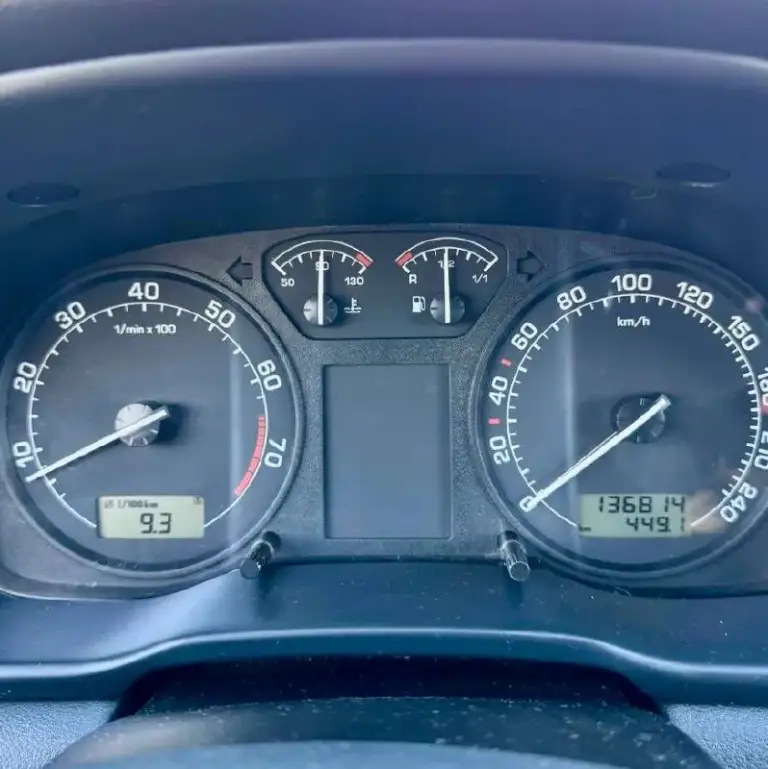 Skoda octavia tour

💰Цена: 660 000р
🏢Город: мариуполь
📅Год выпуска: 2008
🧾Пробег: 136 000км.
⚙️Двигатель: 1.6
⛽Топливо: бензин
⚙️Кпп: механика

📞Телефон:

+7-989-263-55-56
+7-949-727-41-51
+7-949-713-18-14

💾 Описание:

Octavia - это воплощение надежности, комфорта и стиля. В отличном техническом состоянии, с ухоженным салоном и привлекательным экстерьером, он станет отличным выбором как для повседневных поездок, так и для дальних путешествий.

✅ Оснащен надёжным двигателем bfq в паре с механической кпп
✅ Оригинальный пробег
✅ Заводская краска
(Два косметических окраса)
✅ Все стекла заводские
✅ Оцинкованный кузов лифтбек
✅ Хорошее состояние как внешне, так и технически

Отличная комплектация:
Кондиционер, полный элктропакет, центральный замок, магнитола с usb, сигнализация с автозапуском, хорошая летняя резина.

Улица шевченко 269

🏦 Возможна продажа в кредит по двум документам. - фотография - 10