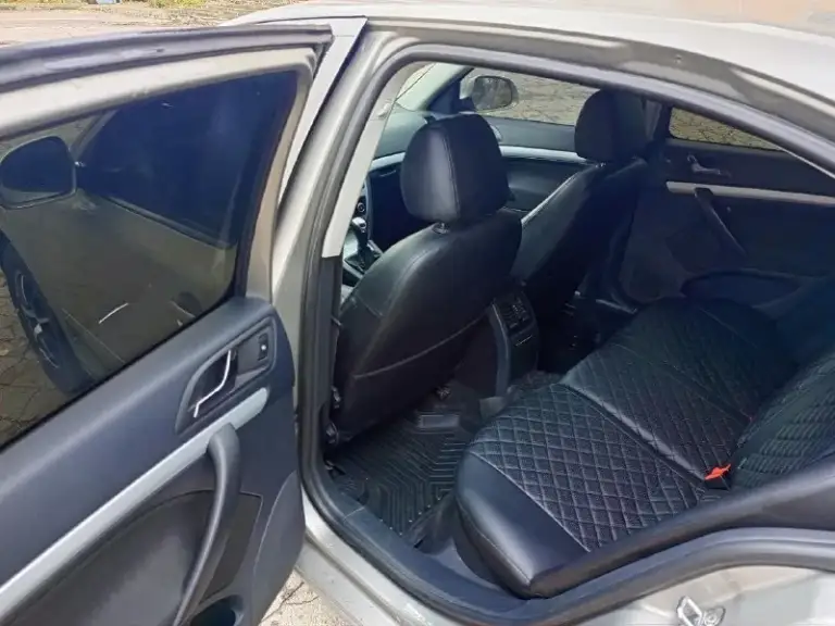 Skoda октавия а5, 2010 год, лифтбек, от хозяина, в хорошем техническом состоянии, абсолютно все работает, каждая кнопка, бережная эксплуатация. Мотор 1.6, механическая коробка передач. Комплектация: все стеклоподъёмники, климат, круиз- контроль, датчики, света и дождя, подогрев сидений, задний парктроник. Все вопросы и подробности по телефону. Все покажу и расскажу, знаю по машине все. Вложений не требует, сел и катайся. Любой вид оформления. Хочу 780к, торг никто не отменял. Осмотр в донецке, буденновский район. +7949 3736296, +7949 5278193
📞 Звоните: +7(949)3736296 - фотография - 7