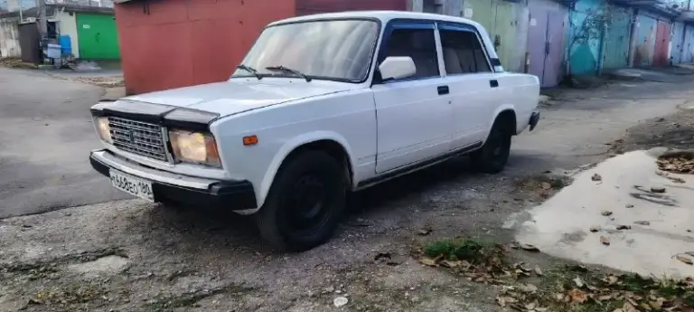 Продам ваз 2107 инжектор! 2007г. В
Авто в хорошем состоянии не гнилое, двигатель, ходовая и коробка в хорошем состоянии, документы в порядке.
Авто находится в г мариуполь
Цена 165 000 руб
+7949 552 43 07
📞 Звоните: +7(949)5524307 - фотография - 3