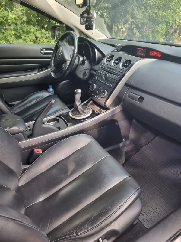 Продам: mazda сх-7, 2.2 турбодизель, 2011г. В
Пробег: 142000км. ,
Ухоженное состояние, коробка механика 6 - ступ. , полный привод, безключевой досуп, климат контроль, камера, электро сидения, зеркал; омыватель фар; чёрный кож. Салон, подогрев сидений, зеркал, заднего стекла; датчики света, дождя, мёртвых зон, давления шин; системы устойчивости, заноса, пробуксовки, торможения. Заменены масло в коробке, редукторе, раздатке; тормозные диски с кододками. В комплекте сервисные запчасти. Есть зимняя резина. Мариуполь.
Цена: 1400000руб.
Тел. +79497260663
📲 Tg: андрей валериевич
📞 Звоните: +7(949)7260663 - фотография - 3