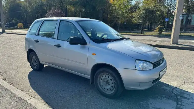 Ваз калина 2011 год выпуска
Автомобиль весь в заводском окрасе. Один собственник. Салон как новый. Без коррозии, авто обработано.
Двигатель 1.4 16кл. Самый шустрый и экономный.
Комплектация с электроусилителем и кондиционером.
Днище, стаканы, пороги без ржавчины.
На кузове нет рыжиков.
Технически в идеальном состоянии, двигатель, коробка без нареканий, ходовая идеально.
Салон в идеальном состоянии.
Документально все чисто, любой вид переоформления.
Цена 450 000 тыс торг
+79497710177
📞 Звоните: +7(949)7710177 - фотография - 2