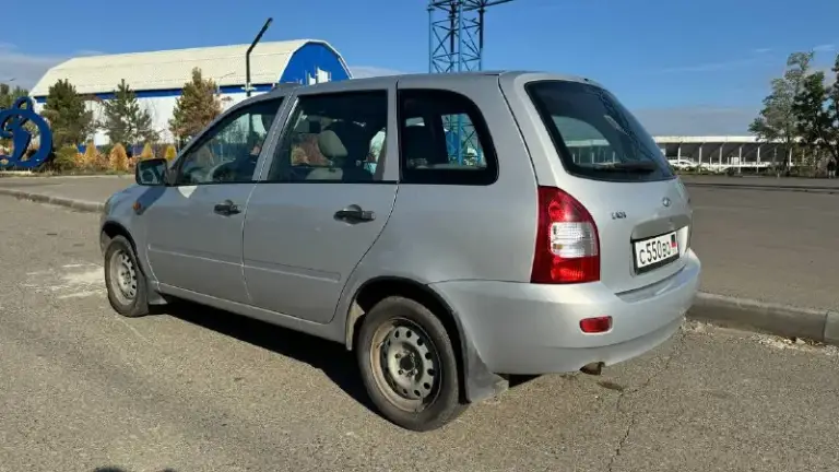 Ваз калина 2011 год выпуска
Автомобиль весь в заводском окрасе. Один собственник. Салон как новый. Без коррозии, авто обработано.
Двигатель 1.4 16кл. Самый шустрый и экономный.
Комплектация с электроусилителем и кондиционером.
Днище, стаканы, пороги без ржавчины.
На кузове нет рыжиков.
Технически в идеальном состоянии, двигатель, коробка без нареканий, ходовая идеально.
Салон в идеальном состоянии.
Документально все чисто, любой вид переоформления.
Цена 450 000 тыс торг
+79497710177
📞 Звоните: +7(949)7710177 - фотография - 3