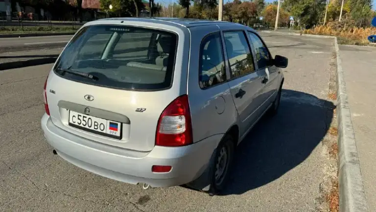 Ваз калина 2011 год выпуска
Автомобиль весь в заводском окрасе. Один собственник. Салон как новый. Без коррозии, авто обработано.
Двигатель 1.4 16кл. Самый шустрый и экономный.
Комплектация с электроусилителем и кондиционером.
Днище, стаканы, пороги без ржавчины.
На кузове нет рыжиков.
Технически в идеальном состоянии, двигатель, коробка без нареканий, ходовая идеально.
Салон в идеальном состоянии.
Документально все чисто, любой вид переоформления.
Цена 450 000 тыс торг
+79497710177
📞 Звоните: +7(949)7710177 - фотография - 4