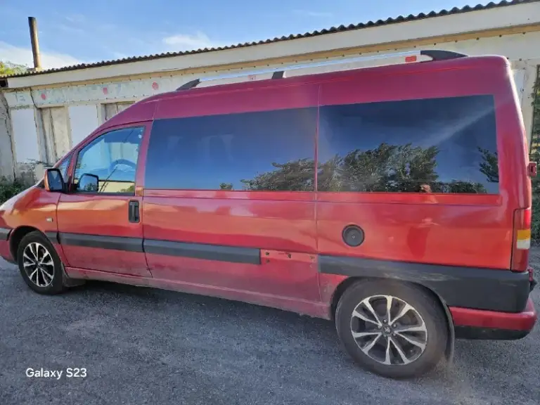 Доброго дня!
Продаю своего помощника и трудягу.
Peugeot expert, 2004г. В. , 2.0 hdi, 450к пробега. Цена - 700 000 руб.
Авто в идеальном техническом состоянии (несмотря на возраст и пробег). Кондей работает, музыка - на андроид, ходовка очень мягкая. Владею 13 лет. Использую только для дальних поездок. Из последних вложений - замена коробки (два года назад). Разумный и обоснованный торг приветствуется.
Осмотр дебальцево. : +7(949)815-61-10
Приезжайте, смотрите, не разочаруетесь.

📞 Звоните: +7(949)8156110 - фотография - 4