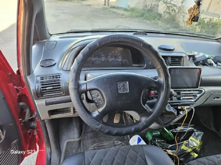 Доброго дня!
Продаю своего помощника и трудягу.
Peugeot expert, 2004г. В. , 2.0 hdi, 450к пробега. Цена - 700 000 руб.
Авто в идеальном техническом состоянии (несмотря на возраст и пробег). Кондей работает, музыка - на андроид, ходовка очень мягкая. Владею 13 лет. Использую только для дальних поездок. Из последних вложений - замена коробки (два года назад). Разумный и обоснованный торг приветствуется.
Осмотр дебальцево. : +7(949)815-61-10
Приезжайте, смотрите, не разочаруетесь.

📞 Звоните: +7(949)8156110 - фотография - 6