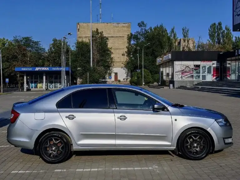 Skoda rapid 2016
1.6 Мкпп
Пробег 169 тыс. Км родной!!
Без дтп
Собственник, 2 ключа
Автомобиль а отличном состоянии - эстетическом и техническом. Салон чистый. Ремонтов и обслуживания не требует. За машиной хорошо слежу.
Хорошая комплектация:
Abs, airbags, кондиционер, подогрев сидений и зеркал, мультируль, 4 эсп, родная мультимедия с экраном, led фары и туманки, титановые диски электрозеркала, парктроник.
Донецк, 950 тыс, торг
+79493312011 - фотография - 4