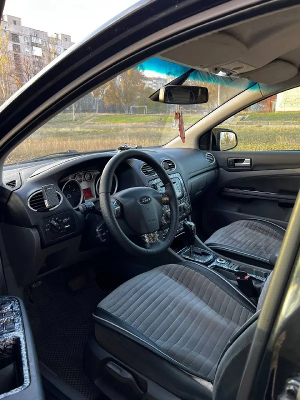 Ford focus 2 рестайлинг 2011г
Продам свой личный авто, оформлен на меня.
Мотор 1.6 100лс, работает ровно, не дымит, тяга хорошая, весь сухой. Недавно были заменены все сальники, грм, свечи, провода, патрубки, рулевая рейка, насос гур.
Коробка автомат, надежный как калашников, работает отлично, новое масло.
По кузову отличное состояние, ничего делать не надо + отполирован. Vin читается хорошо. Рыжиков гнили нет совсем! Низ авто в идеальном состоянии. Вид как на фото.
Комплектация titanium : 4 авто эл. Подъемника, эл. Зеркала, 2-зонный климат (заправлен), подогревы сидений и лобового, музыка sony, сигнализация, датчик света и дождя. Работает все! Салон в хорошем состоянии.
Ходовая сделанная вся!новая оптика вышла 50к, свет шикарный, все фары в пленках, морда в стиле st, авто на хорошей летней резине + зимняя резина и стоковые фары для переоформления и запчасти для след. Т. О.
Я хозяин, переоформление без проблем!

630.000₽
+79493609487 Донецк - фотография - 8