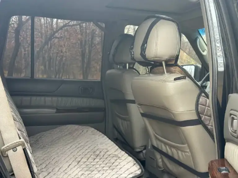 Продам легендарный nissan patrol в кузове y61. Рамный, семи местный внедорожник. В боевом состоянии, один единственный владелец 18 лет, оригинальный птс, сервисные книжки и прочие. Технически и эстетически вложений не требует.
Для тяжёлого бездорожья предусмотрены - блок. Заднего дифференциала, понижающая передача, отключение заднего стабилизатора. Вечные передние/задние неразрезные мосты. Передний мост с колесными муфтами (хабы)
Двигатель 3.0-литровый дизель, контрактный, пробег 185,400 км. Есть все бумаги, квитанции, пришёл с японии (вписан в начале этого года) чугунная грузовая мкпп (неубиваемая) тнвд заменил, ещё на гарантии, аккумулятор новый.
Кузов и рама целые, номера читаются. Стёкла заводские. Косметика была, но, большая часть в родном окрасе. В оригинальном состоянии, без тюнинга и доработок за исключением доп. Печки. Резины и дисков два комплекта, летняя / зимняя.
Цена : 1,1 млн рублей. Обмена и рассрочки нет. Территориально находится в г макеевка (центр) контакт №1 : +7(949)-453-12-33 (есть telegram) контакт №2 : +7(951)-767-97-27 (есть whatsapp) - фотография - 10