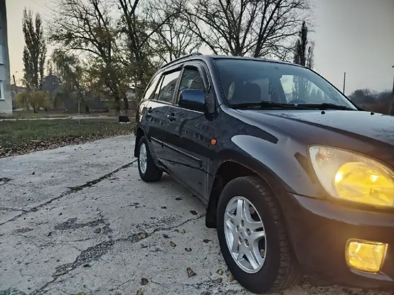 🚗 Продам автомобиль 🚗
Chery tiggo
Чери тигго
▶️ Год выпуска: 2010 г. В.
▶️ Пробег: 205.000 км.
Подтверждён автотекой!!!
▶️ Объём двигателя: 1.8 л. , 132л. С.
Расход 7.5-8.5 л.
✅ Сервисная книга!!!
      2 Ключа
ℹ️ описание:
✅ Автомобиль в очень хорошем состоянии.
✅ Двигатель, кпп на отлично!
✅ Красивый цвет
.. . I> салон чистый, ухоженный.
🔥Комплектация люкс
--Кондиционер--
• Есп 4 шт
• Эур
-Подогрев сидений
-Подогрев заднего стекла
-Подогрев зеркал
- Абс
- Люк_работает!!!!
Регулировка зеркал
Все стекла родные!!!
Лобовое родное
Без дтп!!!
Работает каждая кнопочка
Предоставляю видео обзор автомобиля по требованию!
🏛 Юридически автомобиль чист, никаких штрафов и запретов!
💰 Цена: 380.000 рублей
            Тогр на месте!!!
🏢 Осмотр: г. Амвросиевка.
По договору могу приехать к вам.
☎ Телефон для связи:    +79493843260
+79493391770
Вацап, телеграмм на номере
Звоните, пишите!!!телефон работает всегда. ..!!!!
📲 Tg: @autokey180
📞 Звоните: +7(949)3843260 - фотография - 5