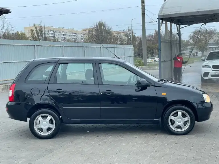 Продам
Лада kalina

Год выпуска 2012
Пробег 176.567
Комплектация полу люкс

Кондиционер
2 Стеклоподъемника
Подушка безопасности
Абс
Электро руль
Бортовой компьютер
Магнитафон с блютуз
Заводские диски r14

Автомобиль выглядит как на фото

Кузов в достойном состоянии
Дно пороги стаканы в идеальном состоянии

Автомобиль вложений не требует сел поехал

Двигатель в полном порядке не троит не дымит тяга хорошая

Кпп в хорошем состоянии не хрустит не выбивает все скоростя включаются как по маслу

Ходовая плотная не стучит не гремит в ходу очень приятная

Салон чистый ухоженный сидение не продавлены

Юридически все кристально чисто

Место осмотра город мариуполь
Телефон для связи
+79491007492
Цена 375.000₽ торг - фотография - 4
