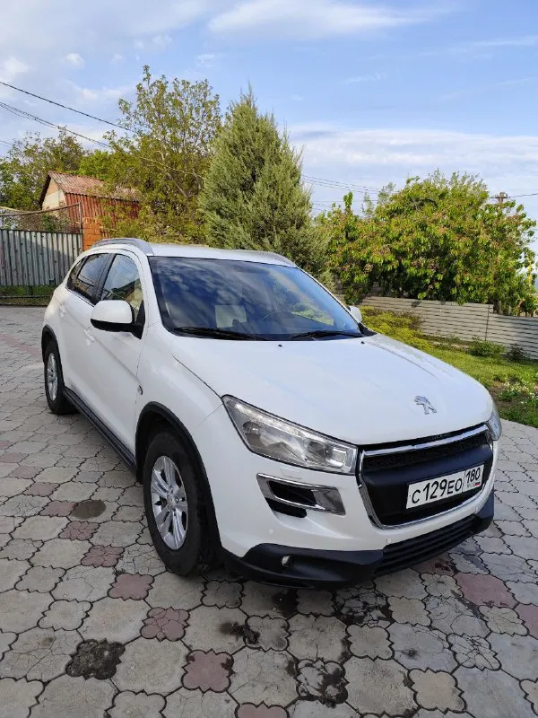 Продам peugeot peugeot 4008.
2012 Год.
Цена снижена в связи с покупкой недвижимости.
Автомат, с возможностью переключения передач в ручном режиме, лепестками на руле.
Полный привод с регулировкой привода, передний, auto,4 wd постоянный.
Передние и задние парктроники.
Камера заднего вида.
Датчики света и дождя.
Круиз контроль.
Климат контроль.
Мульти руль.
Монитор с навигацией.
Состояние очень хорошее.
Крашена крышка багажника и задний бампер.
На 228 000 км. Была замена двигателя на контрактный, с пробегом 70 000 км. Зарегистрирован в мрэо.
Цена 900 000 рублей.
Находится в мариуполе.
+79495018883
📲 Tg: @miha8864
📞 Звоните: +7(949)5018883 - фотография - 1