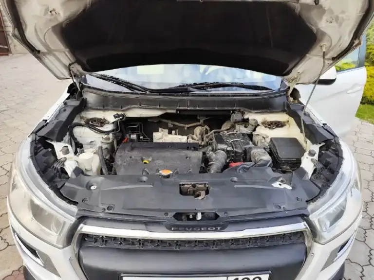 Продам peugeot peugeot 4008.
2012 Год.
Цена снижена в связи с покупкой недвижимости.
Автомат, с возможностью переключения передач в ручном режиме, лепестками на руле.
Полный привод с регулировкой привода, передний, auto,4 wd постоянный.
Передние и задние парктроники.
Камера заднего вида.
Датчики света и дождя.
Круиз контроль.
Климат контроль.
Мульти руль.
Монитор с навигацией.
Состояние очень хорошее.
Крашена крышка багажника и задний бампер.
На 228 000 км. Была замена двигателя на контрактный, с пробегом 70 000 км. Зарегистрирован в мрэо.
Цена 900 000 рублей.
Находится в мариуполе.
+79495018883
📲 Tg: @miha8864
📞 Звоните: +7(949)5018883 - фотография - 6