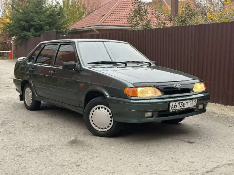 Продам ваз 2115! Год выпуска:2010 пробег 190 т. Км. Авто в отличном состоянии как внешне так и технически! Кузов ровный без ржавчины и гнили коррозии и т, д. Днище целое не гнилое!! Практически все в заводском окрасе! За исключение пару локальных окрасов не значительных! Работает отлично, ровно не троит не дымит, масло не расходует от замены до замены! Кпп все передачи включаются нечего не хрустит не вылетает все работает так как должно работать! По электрике все четко, чистый и ухоженный салон! Кристальна чистая автотека 2 хоз! Без дтп выплат и т. Д. Переоформление в мрэо или по дкп. Есть магнитола, и 4 динамика, машина на хорошей летний резине + зимняя резина почти новая в подарок! Цена за авто:335000 р. Торг. Звоните в любое время +79496255700
📲 Tg: николай петрович
📞 Звоните: +7(949)6255700 - фотография - 3