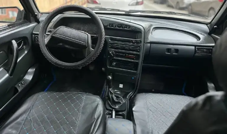 Продам ваз 2115! Год выпуска:2010 пробег 190 т. Км. Авто в отличном состоянии как внешне так и технически! Кузов ровный без ржавчины и гнили коррозии и т, д. Днище целое не гнилое!! Практически все в заводском окрасе! За исключение пару локальных окрасов не значительных! Работает отлично, ровно не троит не дымит, масло не расходует от замены до замены! Кпп все передачи включаются нечего не хрустит не вылетает все работает так как должно работать! По электрике все четко, чистый и ухоженный салон! Кристальна чистая автотека 2 хоз! Без дтп выплат и т. Д. Переоформление в мрэо или по дкп. Есть магнитола, и 4 динамика, машина на хорошей летний резине + зимняя резина почти новая в подарок! Цена за авто:335000 р. Торг. Звоните в любое время +79496255700
📲 Tg: николай петрович
📞 Звоните: +7(949)6255700 - фотография - 6