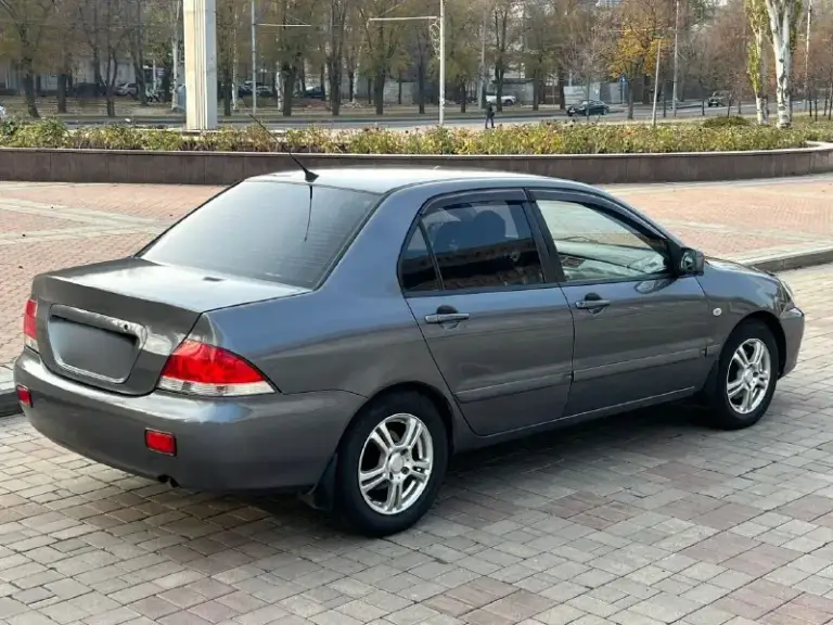 ‼️ В продаже mitsubishi lancer 9. Механика.

Mitsubishi lancer 9 — это легендарный автомобиль, созданный для тех, кто ценит комфорт и качество.

Он оснащен двигателем объемом 1,6 литра и мощностью 98 лошадиных сил, который обеспечивает равномерную работу и не требует дополнительного обслуживания. Ходовая часть также на высшем уровне: ни дребезга, ни стука.

Кузов находится в хорошем состоянии для своего возраста, без каких-либо серьёзных дефектов. Пробег составляет 250 000 км, что свидетельствует о том, что автомобиль прошел необходимое обслуживание и готов к эксплуатации.

Салон чистый и опрятный, что делает его удобным для длительных поездок и семейных путешествий. Багажник также порадует вас своей просторностью. Кондиционер в рабочем состоянии обеспечивает дополнительный комфорт в салоне.

Этот автомобиль не требует дополнительных вложений, что позволяет вам сразу же приступить к его эксплуатации.
499 999 ₽ Донецк
+79496376126
+79493129059 - фотография - 3