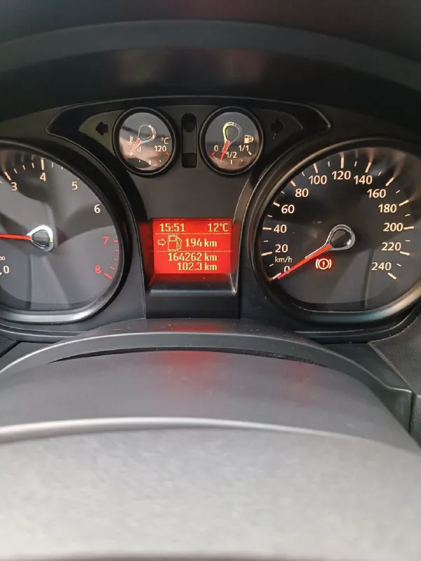 Ford focus 2 (рестайлинг).
2008 Г. Комплектация chia.
Я собственник
Круиз, датчик света, датчик дождя, доводчики стекл, подогрев сидений, климат, подогрев зеркал, электро пакет. Зеркало заднего вида с автозатемнением. Хороший свет, ближний, дальний.
Два комплекта резины зима/лето
Мотор 1.8, 5-мкпп.
Пробег 164 000 км.
Г. Донецк
Цена 550 000₽ торг у капота.
Тел. +79495291480 - фотография - 7