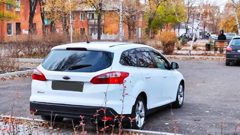 Продаю ford focus 3 рестайлинг /2012/2.0. Автомат🚘
Пробег215.000✅
В хорошем состояние!✅
По кузову без рыжиков и гнили✅
Двигатель в норме, работает ровно и четко масло не ест✅
Коробка в норме ✅
Ходовая обслужена✅
Все масла фильтра и жидкости менялись в вовремя✅
Автомобиль достоин вашего внимания.
Осмотр г. Донецк
Цена:685.000💸
Торг у капота❗️
Возможен обмен на авто дешевле !
Связь: +79495059696 - фотография - 6