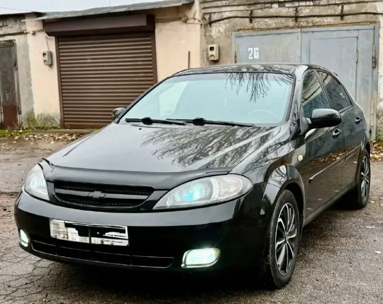 Chevrolet lacetti 2007 год выпуска, 1.6 бензин механика, автомобиль в отличном состоянии! Без гнили и ржавчины! Рыжья нет! Два косметических окраса! Салон чист ухоженный! Без дтп! Два комплекта ключей два комплекта резины! Установлены линзы! В птф ксенон! Хорошие диски на r16! Авто сел и поехал без нареканий! Юридически кристально чистая полное сопровождение в мрэо! Срочно все вопросы по телефону звонить в любое время! Цена 510 тыс руб +7949-401-03-58
+7949-401-03-61 - фотография - 3