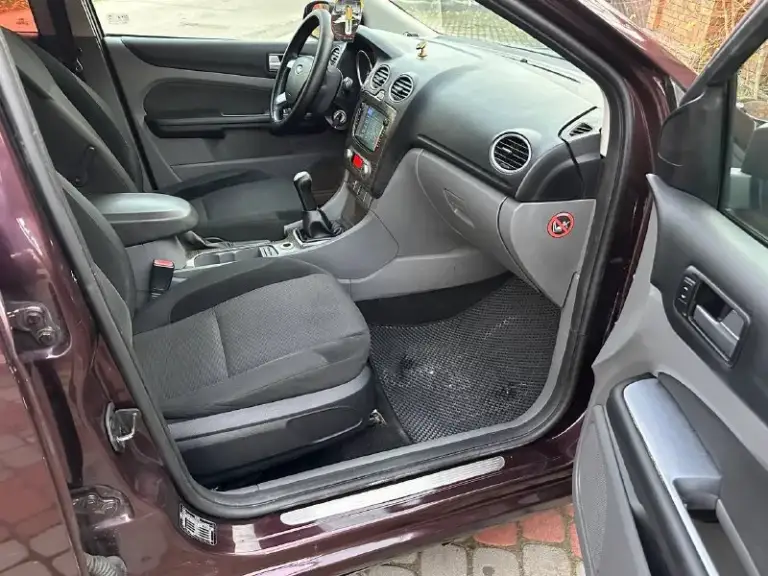 🚗 Продам автомобиль ford focus 2 рейстайлинг
▶️ Год выпуска: 2008
▶️ Объём двигателя:1.8
▶️ Механика
▶️ Комплектация чиа полная
ℹ️ описание:
✅ Автомобиль в хорошем состоянии.
✅Пробег 178.000
✅ Автомобиль без дтп, зеленая автотека и соответсвенно весь кузов и железо ровное!
✅ Авто обслужено!
Не дымит, масло не ест, едет очень бодро.
Машина внешне в отлично состояние, без рыжиков гнили и т д.
Вин читается.
На любые проверки за ваш счет - готов.
🏛 Юридически автомобиль чист, без штрафов
💰 Цена🔥:615.000 рублей
Торг у капота
🏢 Осмотр: донецк
☎ Более подробно по номеру телефона: +79494592618
📲 Tg: александр
📞 Звоните: +7(949)4592618 - фотография - 8