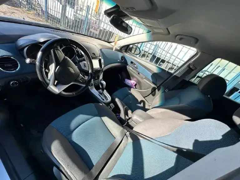 🚗 Продам автомобиль chevrolet cruze ▶️ год выпуска: 2013 ▶️ объём двигателя: 1.8 ▶️ кпп:автомат ▶️ комплектация: полная ℹ️ описание: ✅ автомобиль в хорошем состоянии. ✅ родной пробег 207 000 ✅ автомобиль без дтп, ✅ авто обслужено! Мотор не дымит, масло не ест, едет очень бодро. Коробка переключается идеально машина внешне в отлично состояние, нет вмятин, рыжиков, гнили и т д. Вин читается. На любые проверки за ваш счет - готов. 🏛 юридически автомобиль чист, без штрафов 💰 цена:770 000 рублей торг у капота 🏢 осмотр: макеевка ☎ более подробно по номеру телефона: +7 (949) 606-98-71
📞 Звоните: +7(949)6069871 - фотография - 8