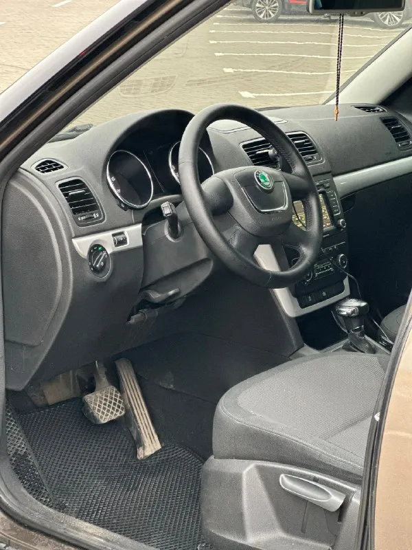 Skoda йети 2011 г. В. 1.8 турбо (автомат), полный привод.
Пробег 209.000 км
Датчики света, дождя, помощь при спуске. Лэд оптика. На зимней резине шип.
Автомобиль без дтп, автотека зеленая. Я второй владелец
По машине много чего сделано, все расскажу покажу, владею давно
Цена 1.130.000₽ торг
Телефон: +79495801528, +79809130665
📞 Звоните: +7(949)5801528 - фотография - 5