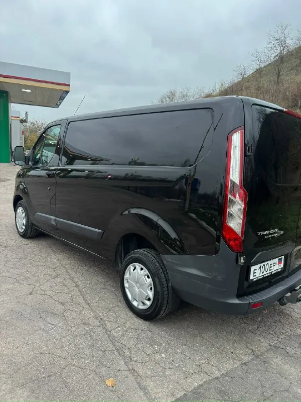 Продам ford транзит(кастом)2013 года выпуска! Объём двигателя 2.2 130л. С состояние хорошее, полностью обслужен, на данный момент вложений не требует, абсолютно никаких!я собственник автомобиля, был пригнан с грузии в 2021году с минимальными повреждениями, крашен только капот, все стёкла родные, два ключа, сервисные книжки!два комплекта шин с дисками, резина летняя новая, диски тоже новые в коробке!если нужен обзор фургона, сброшу в личку! Грузовой фургон, категория «в» пробег 198.000км wf0yxxttgydu63692 цена 2.250.000₽ телефон для связи +79493538377
📞 Звоните: +7(949)3538377 - фотография - 3