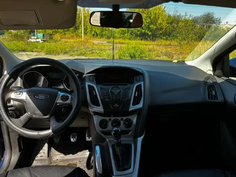 Продам ford фокус 3 2012 г. В. Двигатель 1.6 механика (105л. С. ) пробег на приборной панели 337 тыс. Км, по факту около 200 тыс. Км!, т. К. Приборка была заменена в 2023 году, в отчете автотеки виден скачёк, отчет скину. Кузов весь в родном окрасе, за исключением правого заднего крыла. Стекла все родные, на лобовом имеется трещина. Две тысячи назад, замена масла и фильтров. Двигатель работает ровно коробка переключается плавно кондиционер, печка работают отлично авто на ходу каждый день евро 4, полного баллона хватает на 450км/1300₽ +- полное переоформление в мрэо цена 700к, торг у капота +79495727876 кирилл енакиево
📞 Звоните: +7(949)5727876 - фотография - 4