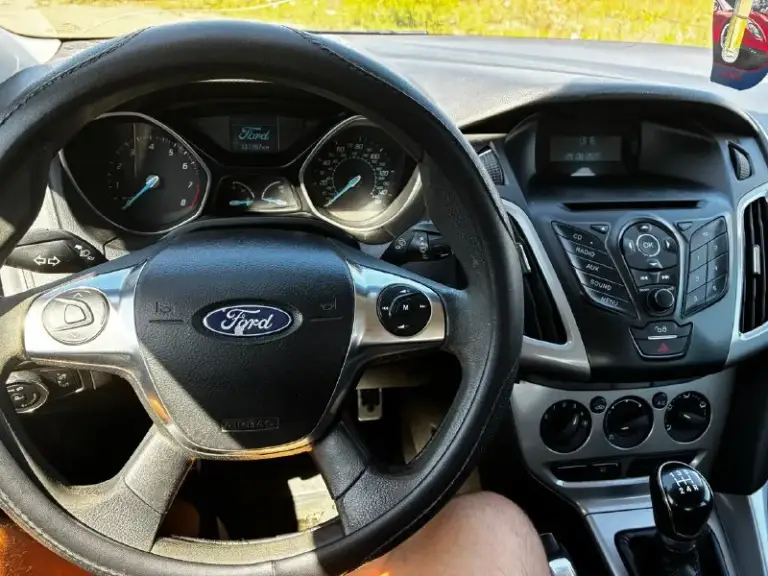 Продам ford фокус 3 2012 г. В. Двигатель 1.6 механика (105л. С. ) пробег на приборной панели 337 тыс. Км, по факту около 200 тыс. Км!, т. К. Приборка была заменена в 2023 году, в отчете автотеки виден скачёк, отчет скину. Кузов весь в родном окрасе, за исключением правого заднего крыла. Стекла все родные, на лобовом имеется трещина. Две тысячи назад, замена масла и фильтров. Двигатель работает ровно коробка переключается плавно кондиционер, печка работают отлично авто на ходу каждый день евро 4, полного баллона хватает на 450км/1300₽ +- полное переоформление в мрэо цена 700к, торг у капота +79495727876 кирилл енакиево
📞 Звоните: +7(949)5727876 - фотография - 7