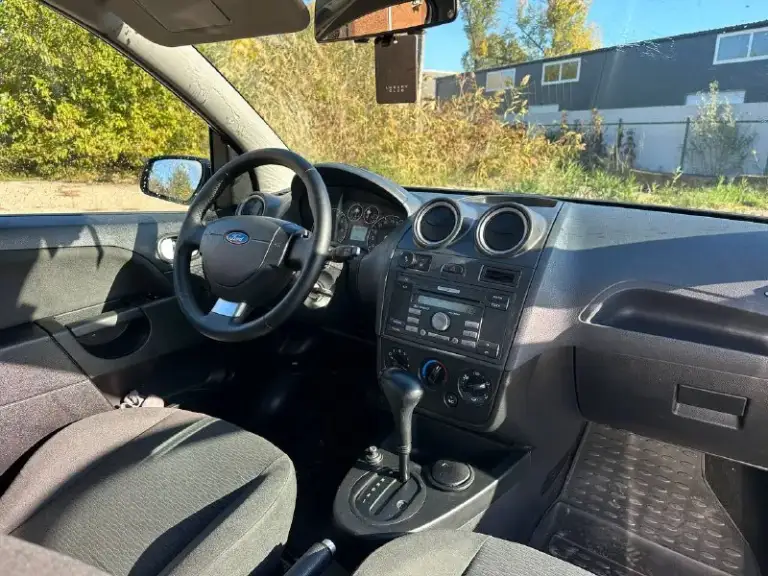 Ford fiesta, 2007 г.
Продаётся надёжный городской автомобиль.
Характеристики:
Двигатель: 1,6 л;
Кпп: автомат;
Пробег: 238 000 км.
Состояние:
Хорошее, «сел и поехал»;
Кузов без гнили;
Обслужен, всё работает;
Салон чистый;
Цена: 585 руб.
Тел. +79186931414
Место: мариуполь.
Также можно купить и в кредит - фотография - 8