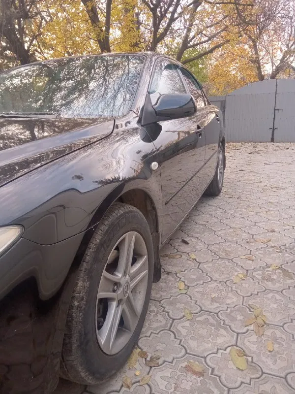 Mazda 6, mazda 6 gg
Год выпуска 2006
Двигатель 2.0л.
Коробка автомат
Пробег 250000км.
Авто в идеальном состоянии, как внешне, так и технически, делать ничего не нужно. Сел и поехал.
Стаканы, пороги, арки, без гнили и рыжиков.
Салон не прокуренный, чистый. Кожа в отличном состоянии.
Датчик света дождя, климат контроль, круиз контроль, подушки безопасности, подогрев сидений.
Двигатель масла не берет, коробка не пинает.
За последние время поменял:
- Подушку коробки
- Передние рычаги
- Масло в коробке (полная замена вместе с фильтром)
- Масло в двигателе
Кузов отполирован и нанесена керамика.
Все детали кузова родные, без дтп и повреждений.
Все стекла родные.
Два комплекта шин
Два ключа
Авто делал для себя, но вынужден продать по семейным обстоятельствам.
За авто не стыдно, готов к любым осмотрам.
Я хозяин, на учёте в днр.
780 000Р.
Реальному покупателю, торг у капота!
Осмотр:
Мариуполь, володарское.
Все вопросы по тел
📲 Tg: сергей
📞 Звоните: +7(949)7194727 - фотография - 3