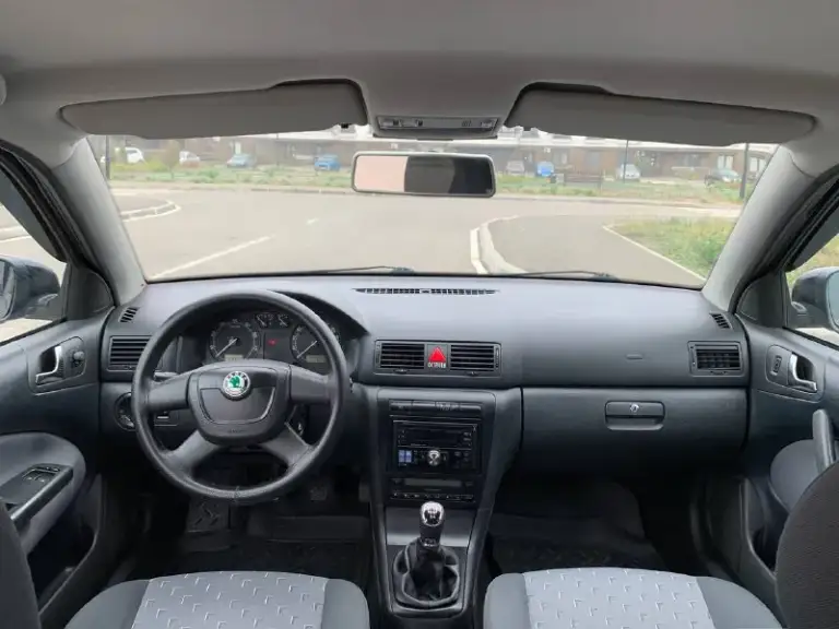 Skoda octavia tour 1.6 mpi 2010
Год 2010
Всего 2 владельца за все время
Все стёкла заводские
Пробег 266т
Автомобиль отличном состоянии
Технически автомобиль в хорошем состоянии
По кузову выглядит как на фото без дефектов
Салон также в отличном состоянии
Сигнализация с автозапуском парк tronic
Климат контроль подогрев сидений

Остальные вопросы по телефону
+79496347909
Г. Мариуполь
Цена 650 - фотография - 7