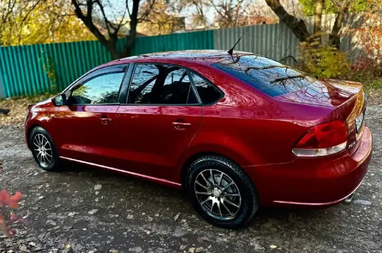 🔥💥🔥💥🔥💥
Цена.650тыс. Руб.
Очень очень срочно цена только сегодня.
Volkswagen polo 2013год.
1.6 Mpi, механика.
Пробег 273тыс. Км.
Авто не из под такси и не когда там не была
Автотека зеленейшая🌿🌿
Машина в очень хорошем состоянии вложений не требует не каких. Кузов без гнили и ржавчины. Выглядит хорошо и красиво как на фото.
# Работает отлично самый лучший и надежный в линейке 1.6 mpi, коробка 5ст. Механика в отличном состоянии. Ходовая тоже в полном порядке. Не давно поменяно масла фильтра. Салон чистый и ухоженный. Хорошая комплектация.
Кондиционер заправлен холодит хорошо, гур, подогрев сидений, эл. Подогрев лобового стекла, и зеркал,4эл. Стеклоподьемника, эл. Зеркала, авс, текшен-контоль, подушки безопасности,2х диновая магнитола на android системе, литые диски на зимнее резине, тонеровка,2 ключа.
Документы в полном порядке юредически чистая. Любое переоформление. Хоть по дкп хоть через мрео. Осмотр донецк
+79497946634
+79895340753 Телегр
📲 Tg: vvv
📞 Звоните: +7(949)7946634 - фотография - 6