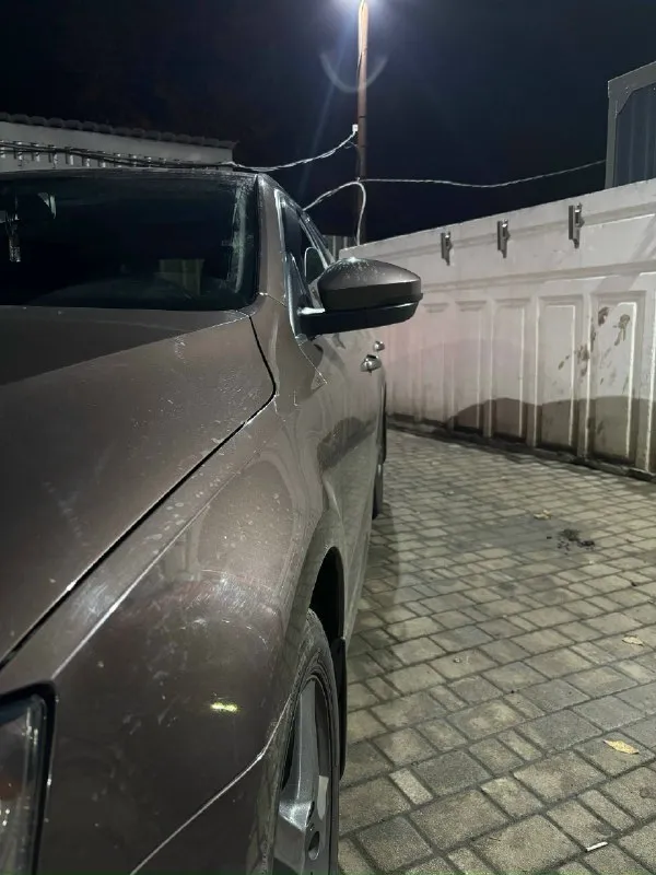 Продам skoda octavia 1.4 tsi mt цена: 1.000.000 руб торг в очень хорошем состоянии. Машина ухожена и обслужена от а до я. Менялась поршневая, вкладыши, ревизия головки! Пробег оригинал, не скручен. Все жидкости свежие, все обслужено. Что было поменяно: - новые подушки двигателя - стойки стабилизатора - рулевые тяги и наконечники (рейка отреставрирована) - развал схождения сделан - резина 3 комплекта (два комплекта дисков) - установлена хорошая музыка, андроид магнитола! (штатную отдам!) обработана полностью! В ближайшее время без вложений! - картридж турбины заменен не так давно! Масла не берет от слова совсем! На машине не летаю, это 1.4 не 2.0!(все разумно) - дорогая тонировка сзади - подкапотка чистая, все сухое (слежу за этим и во время устраняю течи!) - ролики и ремни заменил около 7 тыс назад. Описывать очень долго, готов для личных встреч, убедитесь сами. С продажей авто сильно не спешу, езжу каждый день! +79490425668
📞 Звоните: +7(949)0425668 - фотография - 2