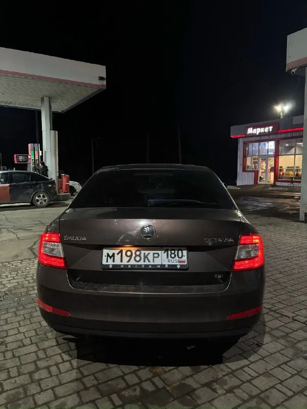 Продам skoda octavia 1.4 tsi mt цена: 1.000.000 руб торг в очень хорошем состоянии. Машина ухожена и обслужена от а до я. Менялась поршневая, вкладыши, ревизия головки! Пробег оригинал, не скручен. Все жидкости свежие, все обслужено. Что было поменяно: - новые подушки двигателя - стойки стабилизатора - рулевые тяги и наконечники (рейка отреставрирована) - развал схождения сделан - резина 3 комплекта (два комплекта дисков) - установлена хорошая музыка, андроид магнитола! (штатную отдам!) обработана полностью! В ближайшее время без вложений! - картридж турбины заменен не так давно! Масла не берет от слова совсем! На машине не летаю, это 1.4 не 2.0!(все разумно) - дорогая тонировка сзади - подкапотка чистая, все сухое (слежу за этим и во время устраняю течи!) - ролики и ремни заменил около 7 тыс назад. Описывать очень долго, готов для личных встреч, убедитесь сами. С продажей авто сильно не спешу, езжу каждый день! +79490425668
📞 Звоните: +7(949)0425668 - фотография - 5