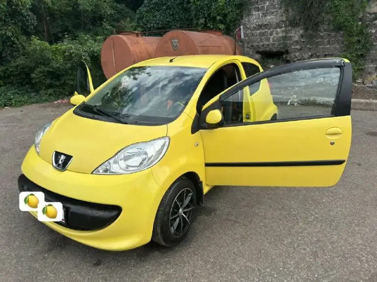 Продам peugeot 107 2008 год акпп пробег 107.000 по технике вопросов нет, авто обслужено. Кондиционер заправлен. Печка жарит. Авто без дтп! Расход в городе 5-5.5 трасса 4-4.5 мотор, коробка и тд тойота! Очень надежное авто. В семье почти 4 года идеальный автомобиль для города ! Все парковки ваши, очень удобно парковаться и ездить в плотном потоке ! Масло каждые 5.000км цена :530.000₽ хороший торг при виде денег! Тел: +79494018443 звонить в любое время (телеграмм на этом же номере )
📞 Звоните: +7(949)4018443 - фотография - 1