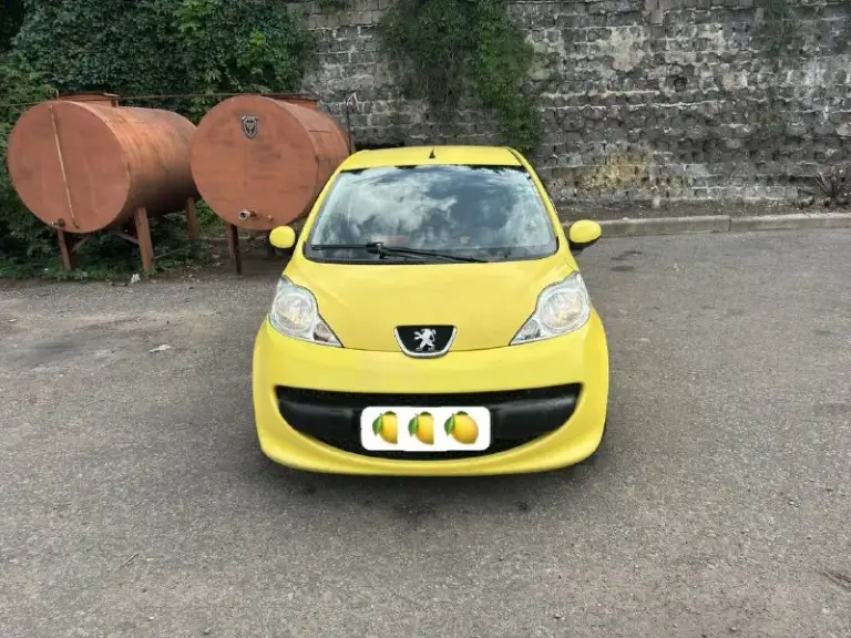 Продам peugeot 107 2008 год акпп пробег 107.000 по технике вопросов нет, авто обслужено. Кондиционер заправлен. Печка жарит. Авто без дтп! Расход в городе 5-5.5 трасса 4-4.5 мотор, коробка и тд тойота! Очень надежное авто. В семье почти 4 года идеальный автомобиль для города ! Все парковки ваши, очень удобно парковаться и ездить в плотном потоке ! Масло каждые 5.000км цена :530.000₽ хороший торг при виде денег! Тел: +79494018443 звонить в любое время (телеграмм на этом же номере )
📞 Звоните: +7(949)4018443 - фотография - 6