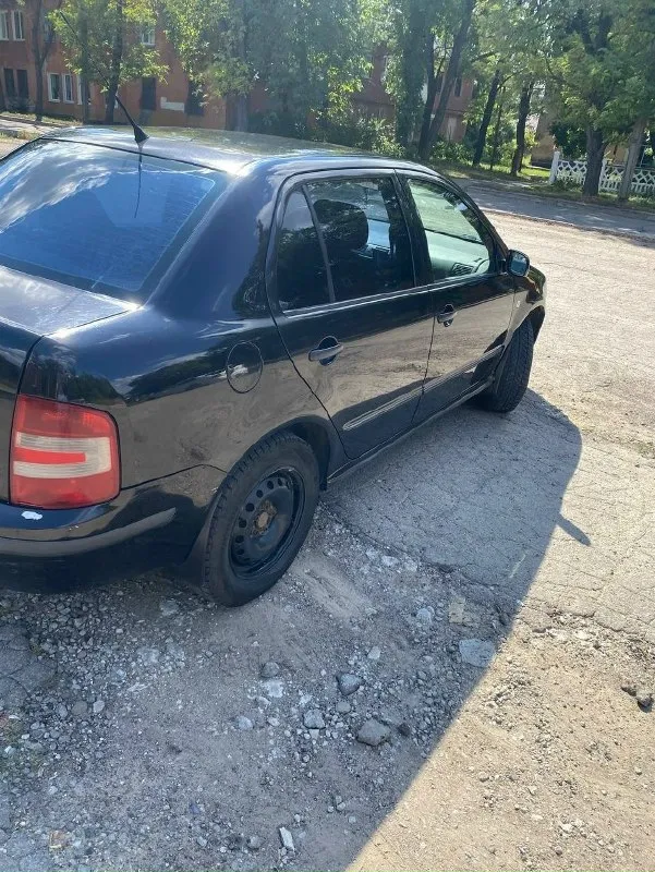 Skoda fabia 1,4 2007 продам свою хозяйскую машину!!! Машина обслужена кондер работает масла фильтра заменены недавно газ/бензин газ вписан в птс и стс на полном ходу каждый день по кузову практически вся в родне дно арки пороги все целое !! Второй комплект колес в подарок на хорошей летней резине!!! Возрастные косячки присутствует коррозия на правом крыле в низу пробег 238 000 км автотека зелень я второй владелец очень экономичная особенно на газу!! Цена 405000 рублей с торгом +79493642539 +79490491758 донецк, калининский район 👤
📞 Звоните: +7(949)3642539 - фотография - 5