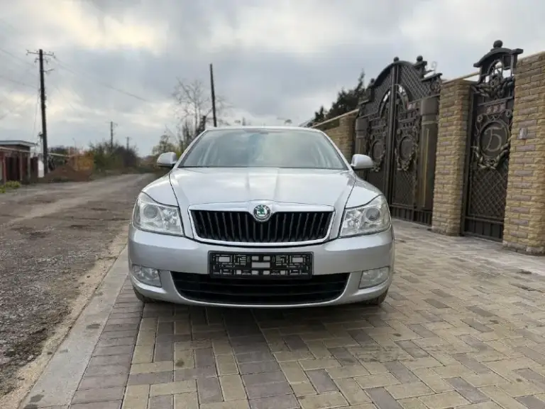 Продаю автомобиль в хорошем состоянии один собственник без дтп 1000% кузов весь ровной салон также в отличном состоянии в пред максимальной комплектации остальные вопросы по телефону
Марка шкода октавия
Мотор 1.6
Коробка механика
Год выпуска 2012
Пробег 200 тысяч км
Цена 950 тысяч рублей торг
Тел +79497257498 - фотография - 3