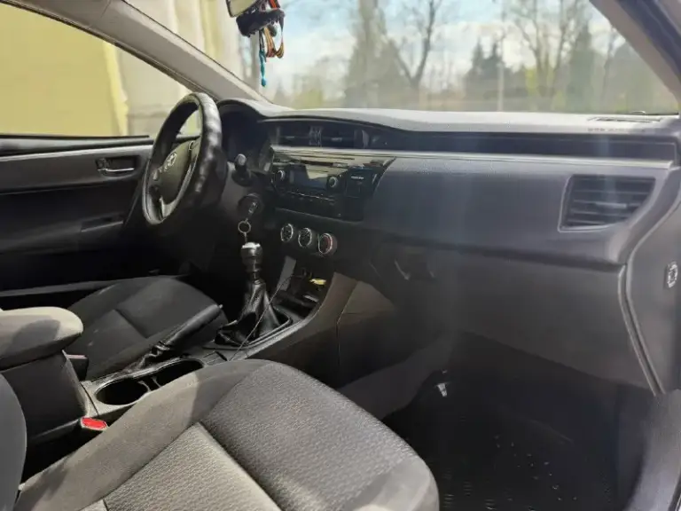 Срочно. Toyota corolla xl 2013 г. В, единственный владелец с автосалона, продавать и показывать буду лично. Покупалась по месту, есть все чеки, квитанции и сервисные книжки ещё тех времен. Записан 29 ноября на оформление, будет на 180 регионе, если клиент найдётся ранее - поставлю сразу же на вас. Двигатель - 1,3 л, бензин, мкпп. Родной пробег - 255 тыс км. Есть два комплекта хорошей резины, литые диски, вторые коврики и прочие. Цена, 1.1 млн руб (с хорошим торгом) продажа по причине покупки нового кроссовера, губы не марафетил, всё как есть. Находится в г макеевка, тел +79493318532, на номере есть «telegram», или же второй +79493318534
📞 Звоните: +7(949)3318532 - фотография - 8