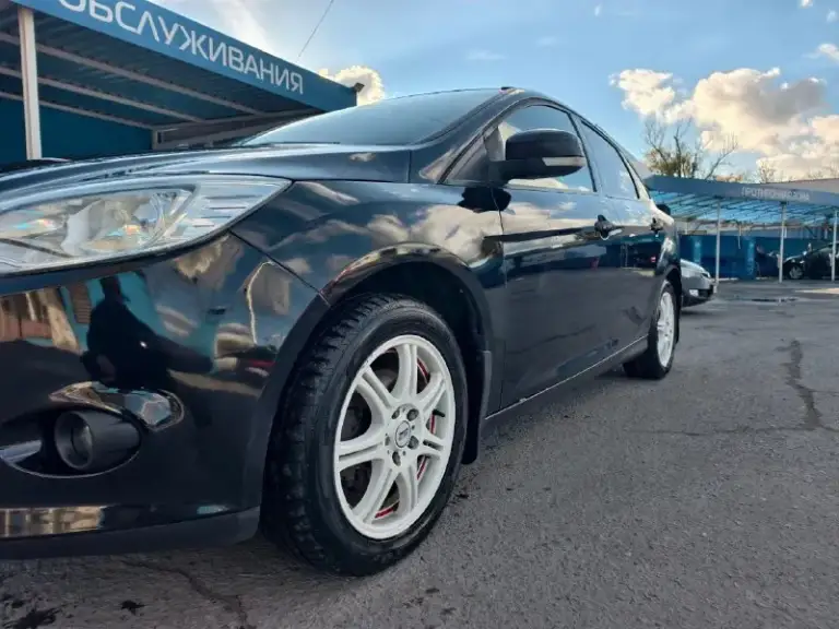 Ford focus 3, 2011г
Состояние идеальное
Мотор 1.6, мкпп. Пробег 236тыс. (оригинал)
✅1 Хозяин за все время
✅Технически без нареканий
✅Все стекла родные!
✅Сигнализация с автозапуском
✅Планшет с навигацией, carplay, android auto, блютуз!
✅Не такси! Юридически чистый! Автотека по запросу!

Автомобиль в изумительном состоянии для своих лет, коррозии нет. Мотор белоснежный в идеальном состоянии (не цокатит, как на других фокусах), коробка без нареканий, 5тыс назад замена полного комплекта сцепления. Ходовая полностью обслужена, только поменял шаровые.
Цена: 700000р. Цена актуальна только на выходные! Успевайте!
Могу присутствовать в мрэо.

+7 949 577-13-21
+7 949 658-59-82
+7 989 502-37-77 - фотография - 3