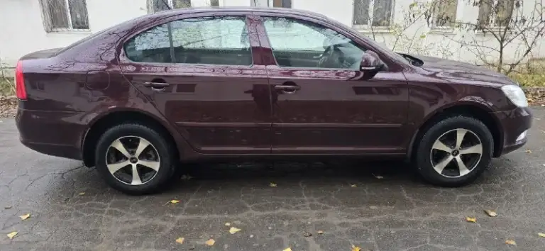 Продма skoda октавию а5 2012г.
Один хозяин по птс
Родного пробега 115тыс.
Мкпп (механика) 1.6
Машина в идельном состоянии, без дтп. Автотека зеленая.
Масла, фильтра заменены.
Любая ваша проверка!
Авто никаких вложений не требует.
Комплектация:
▫️Парктроник
▫️Датчики дождя
▫️Датчики света
▫️Климат контроль
▫️Бортовой компьютер
▫️Круиз контроль
▫️4 Стеклоподъемника
▫️Сигнализация
▫️Доводчики стекл
▫️Подогрев заднего переднего стекла
▫️Подогрев зеркал
▫️Подогрев сидений
▫️Сервисная книжка
Цена:1.100.000₽
Номер телефона:+79497096952
📲 Tg: николай 161181
📞 Звоните: +7(949)7096952 - фотография - 5