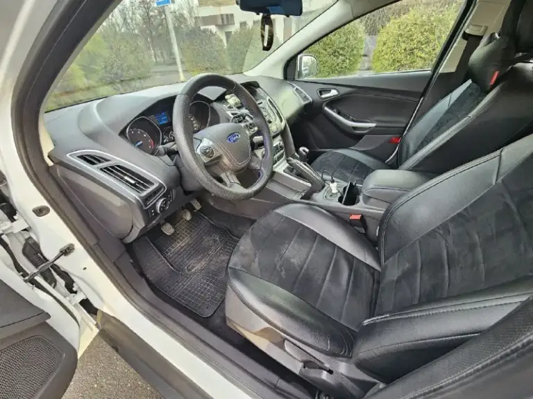 Ford focus
2012Г
1,6 Бензин
Мкпп
104Т км родной.
Местное авто куплено новым в донецке.
1 Владелец.
Без дтп, стекла все родные.
Обслужена, делать не надо ничего.
970Т руб
9498096969 - фотография - 6