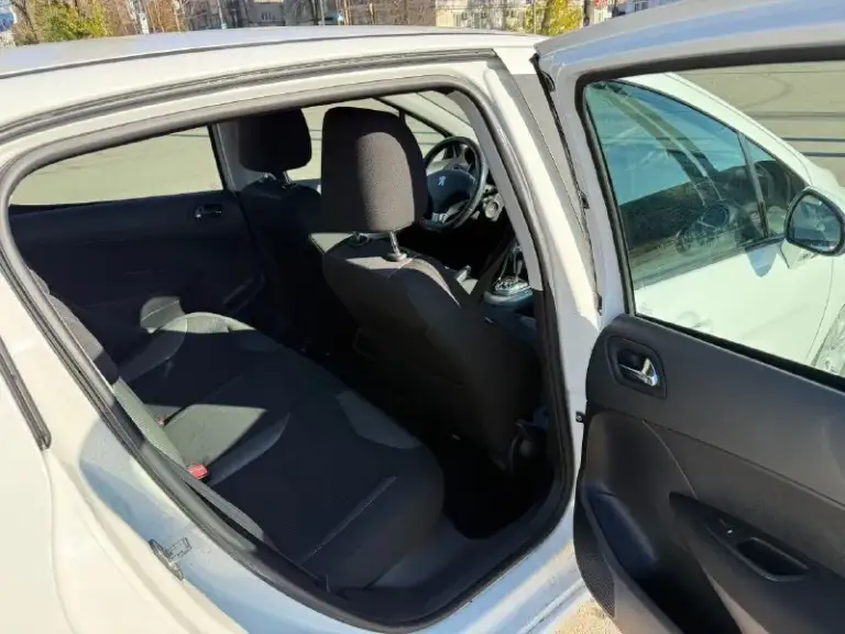 Продам peugeot 308, год выпуска 2010, двигатель 1.6 л. , коробка - автомат. Пробег оригинальный — 135 тыс. Км.
Автомобиль в хорошем техническом состоянии, полностью обслужен и готов к эксплуатации. За машиной ухаживал, своевременно проводилось то.
Коробка работает без рывков, двигатель тянет уверенно. Ходовая часть без нареканий — ничего не гремит и не стучит.
Салон чистый, ухоженный.
Кондиционер, электростеклоподъёмники, подушки безопасности, парктроник — всё работает.
Документы в порядке, я собственник.
Цена — 830 000 руб. , возможен торг.
Звонить по телефону: +79493266145 - фотография - 9