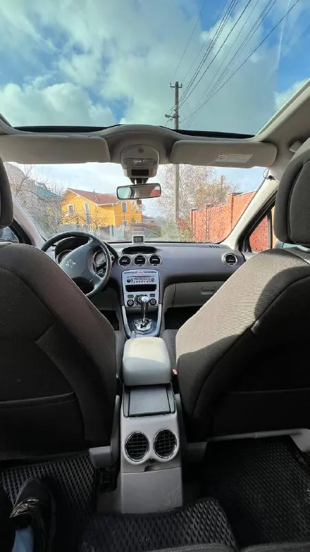 Продам peugeot 308,год 2008, двигатель 1.6, пробег 177 тыс. Км, коробка автомат, электрозеркала, подогревы сидений, климат контроль, ходовые огни, панорамная крыша, двигатель после ремонта, лобовое под замену, машина на ходу, но надо заниматься. Цена 400 000 рублей. Находится в мариуполе, осмотр парк веселка.
Телефон +79496194080
📲 Tg: @denis_mpl
📞 Звоните: +7(949)6194080 - фотография - 7