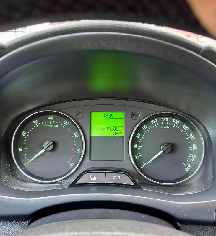 🌹Skoda fabia 1.4

💰Цена: 670 000р
🏢Город: мариуполь
📅Год выпуска: 2010
🧾Пробег: 204 885км.
⚙️Двигатель: 1.4
⛽Топливо: бензин
⚙️Кпп: механика

📞 Телефон:

+7-949-727-41-51
+7-989-263-55-56
+7-949-551-91-52

💾 Описание:

Fabia идеальный выбор для тех, кто ищет надёжный и практичный автомобиль. Этот хетчбек отличается элегантным дизайном и просторным салоном.

✅ 1 Владелец, южная эксплуатация.

✅ Отличное состояние кузова, без коррозии, весь в родной краске 💯%

✅ Хорошее состояние как внешне так и технически.

Комплектация 👍 :
Кондиционер, гур, abs, центральный замок, подогрев сидений, новая летняя резина pirelli, электропакет, два ключа.

Улица шевченко 269 - фотография - 10